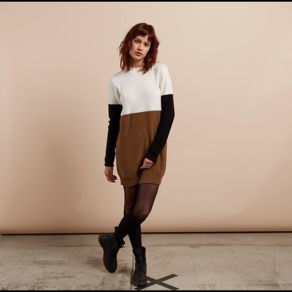 Volcom Dresses & Skirts - Volcom Keep Cruisin Sweater Dress